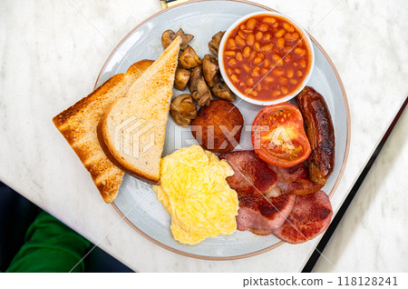 Full English Breakfast in Pub 118128241