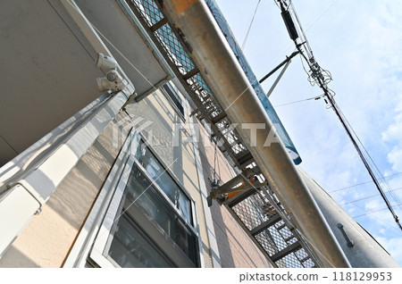 外牆粉刷工程、壁板、屋頂粉刷、鷹架、房屋 外牆粉刷工程、壁板、屋頂粉刷、鷹架、房屋 118129953