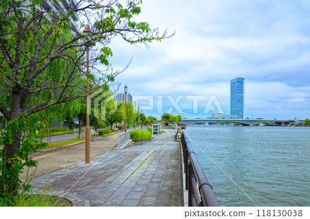 The Yasuragi Embankment along the Shinano River and Toki Messe, Befco Bakauke Observatory The Yasuragi Embankment along the Shinano River and Toki Messe, Befco Bakauke Observatory 118130038