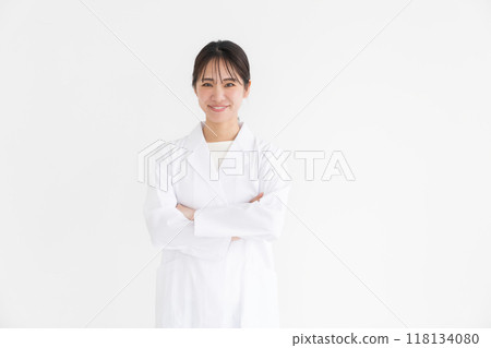A lady in white 118134080