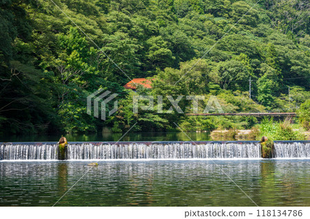 日本岡山縣真庭市湯原溫泉古老而美麗的建築 日本岡山縣真庭市湯原溫泉古老而美麗的建築 118134786