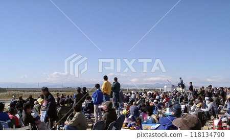 2002 年遙控航空選美 (2002.11.3) 看不到飛機,但畫廊等待著無線電控制的世界 2002 年遙控航空選美 (2002.11.3) 看不到飛機,但畫廊等待著無線電控制的世界 118134790
