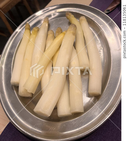 White asparagus on the table 118135061