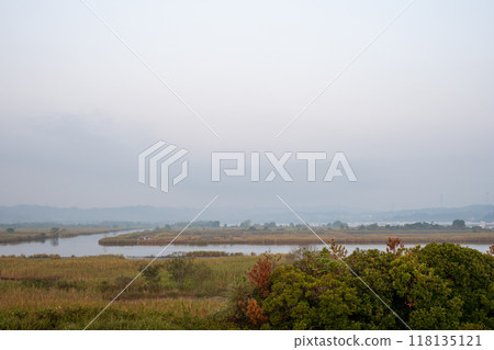 Beautiful morning scenery of the Kinkai Sea Divide Embankment in Setouchi City, Okayama Prefecture, Japan 118135121