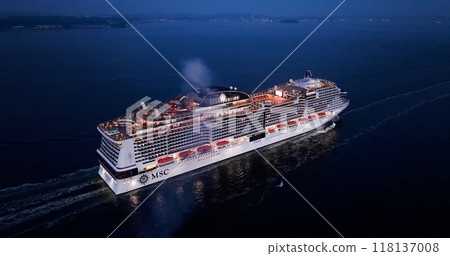 Cruise ship MSC Bellissima Cruise ship MSC Bellissima 118137008