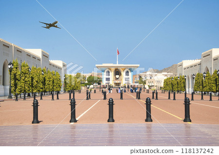 Spectacular view of Alam Palace in Oman 118137242