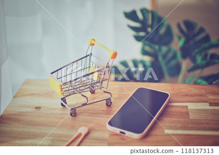 智能手機和購物車 118137313