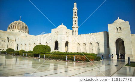 Spectacular views of the magnificent Sultan Qaboos Grand Mosque 118137778