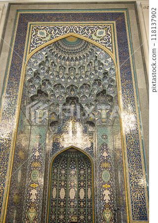 Inside the magnificent Sultan Qaboos Grand Mosque 118137902