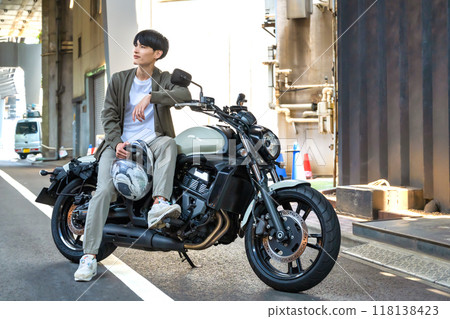 Tokyo Touring 一位男騎手與他的旅行朋友見面 118138423