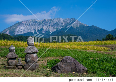 日本鳥取縣美麗的夏末大山 日本鳥取縣美麗的夏末大山 118138551