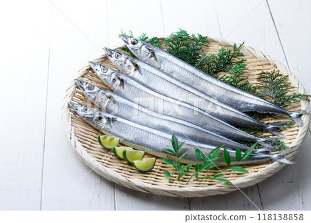 秋天的味道：北海道生秋刀魚 118138858