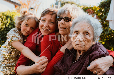 Portrait of 4 generations of women of one family Portrait of 4 generations of women of one family 118139466