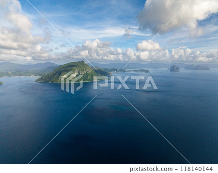 Scenic landscape of blue sea in El Nido. Blue sky and clouds. Palawan, Philippines. 118140144