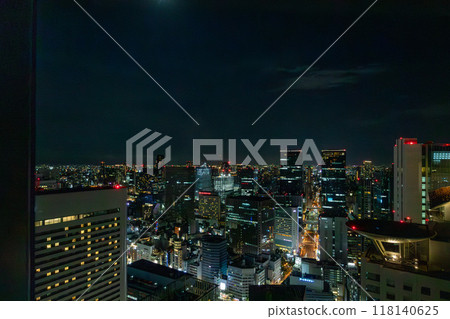 大阪站飯店位於與大阪站西口直接相連的JP塔大阪(KITTE大阪),從美麗的客房欣賞夜景。 大阪站飯店位於與大阪站西口直接相連的JP塔大阪(KITTE大阪),從美麗的客房欣賞夜景。 118140625