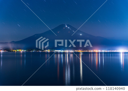 [Yamanashi Prefecture] Mount Fuji - Climbers' lights (human letters) - Reflection on Lake Yamanaka 118140940