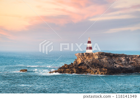 Robe Obelisk at sunset, South Australia Robe Obelisk at sunset, South Australia 118141349
