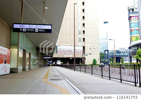 Scenery of the sidewalk leading to the JR Expressway Bus Terminal at Osaka Station, Kita-ku, Osaka Scenery of the sidewalk leading to the JR Expressway Bus Terminal at Osaka Station, Kita-ku, Osaka 118141755
