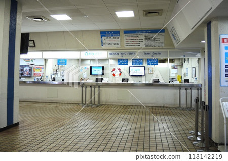 Osaka Nanko Ferry Terminal "Meimon Taiyo Ferry" ticket counter 118142219