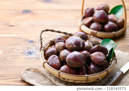 Autumn taste chestnut Autumn taste chestnut 118143573