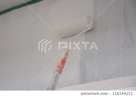 using paint roller for paint building wall using paint roller for paint building wall 118144251