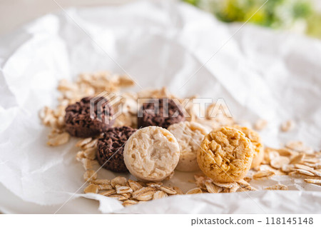 Cereal snacks and oatmeal Cereal snacks and oatmeal 118145148
