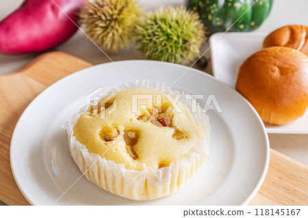 Steamed bread of sweet potato Steamed bread of sweet potato 118145167