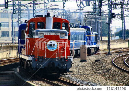 A push-pull train heads to Minamiaizu in early autumn... DL Daiki "Minamiaizu" 118145298
