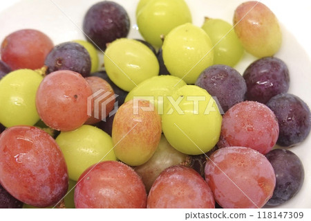 Three colour grapes Three colour grapes 118147309