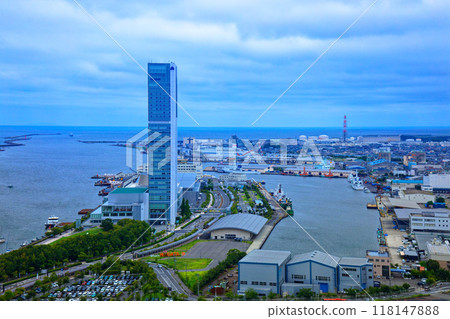 View of the Toki Messe and Bandaijima Building district from the Niigata Nippo Media Ship 118147888