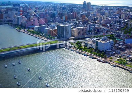Toki Messe: View of the cityscape in the direction of NEXT21 and the Sea of Japan from the Befco Bakauke Observation Room 118150869