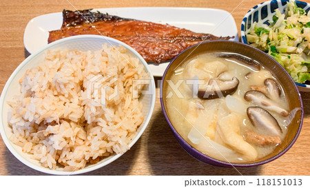 Scallop cooked rice 118151013