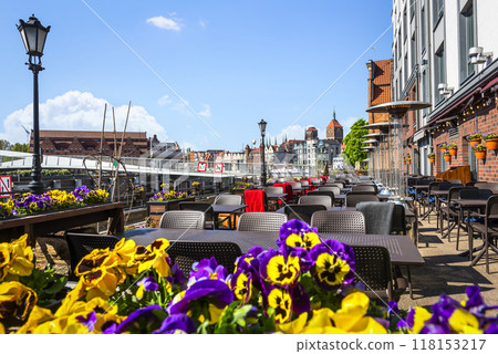 Cafe near bascule bridge 118153217