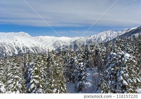 Spectacular winter scenery from the Shinhotaka Ropeway Observatory Spectacular winter scenery from the Shinhotaka Ropeway Observatory 118157220