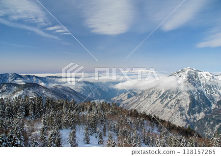 Spectacular winter scenery from the Shinhotaka Ropeway Observatory Spectacular winter scenery from the Shinhotaka Ropeway Observatory 118157265
