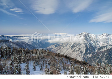 從新穗高索道觀景台欣賞壯麗的冬季景色 從新穗高索道觀景台欣賞壯麗的冬季景色 118157267