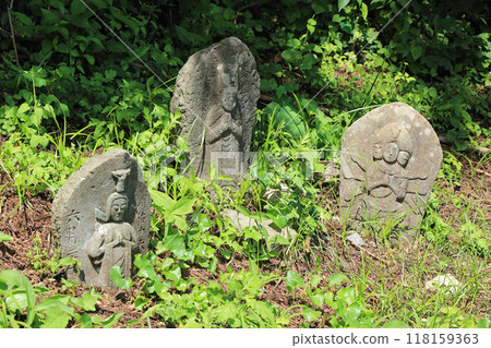 Stone Buddhas on the Senkoku Kaido Stone Buddhas on the Senkoku Kaido 118159363