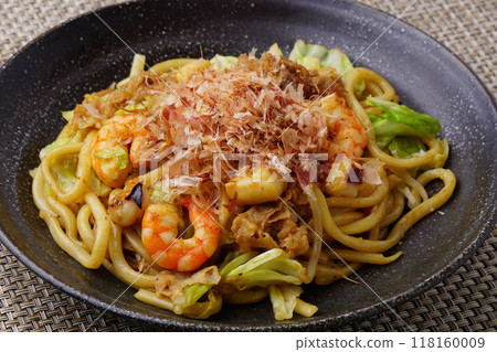 海鮮炒烏龍麵 118160009