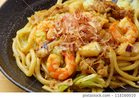 海鮮炒烏龍麵 118160010