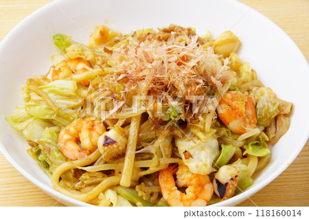 Seafood Fried Udon 118160014