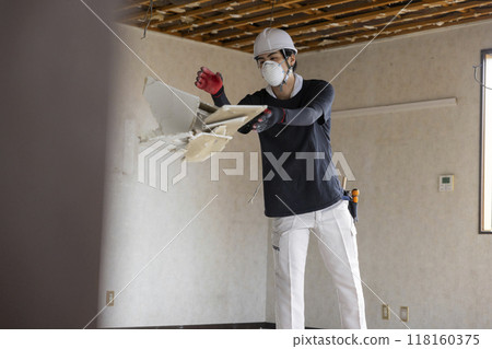 Interior demolition site, renovation, remodeling 118160375