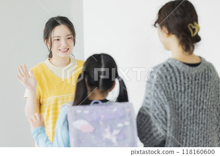 課後日托工作者和小學生 課後日托工作者和小學生 118160600