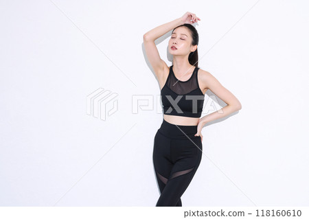 Women of sportswear 118160610