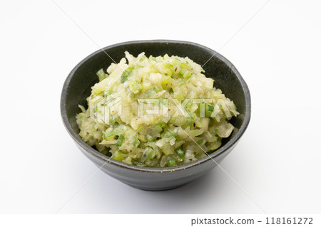Green onion and salt sauce in a bowl 118161272