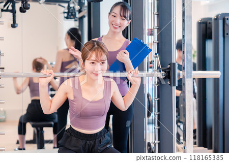 Gym Training 118165385