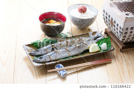 鹽烤秋刀魚 118166422