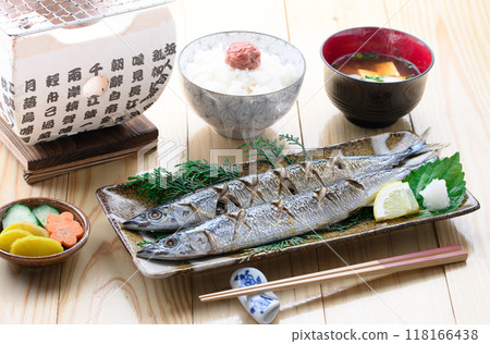 鹽烤秋刀魚 118166438