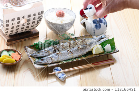 鹽烤秋刀魚 118166451