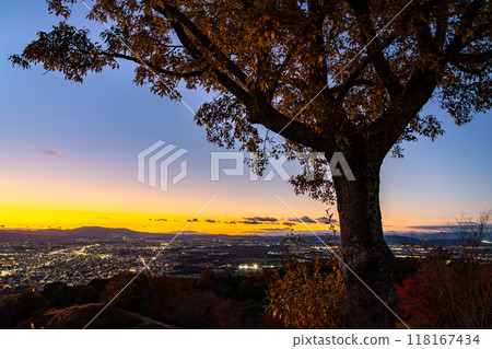 [奈良縣]若草山山頂的美麗日落 118167434