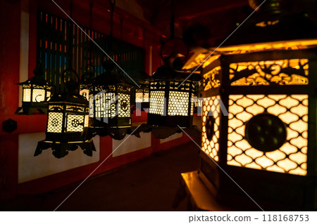 [Nara Prefecture] Kasuga Taisha Shrine, where many lanterns are beautifully illuminated in the darkness of night 118168753